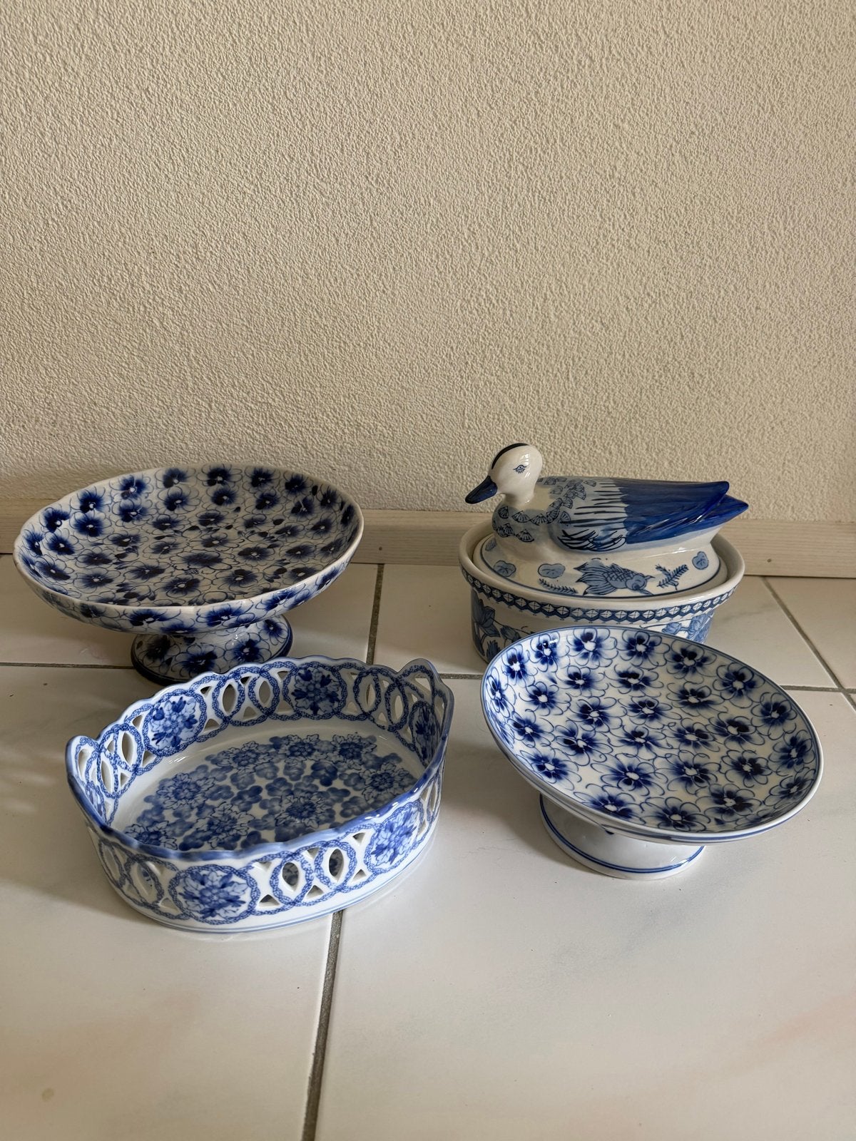 blauw servies set: schalen en botervloot, Ophalen