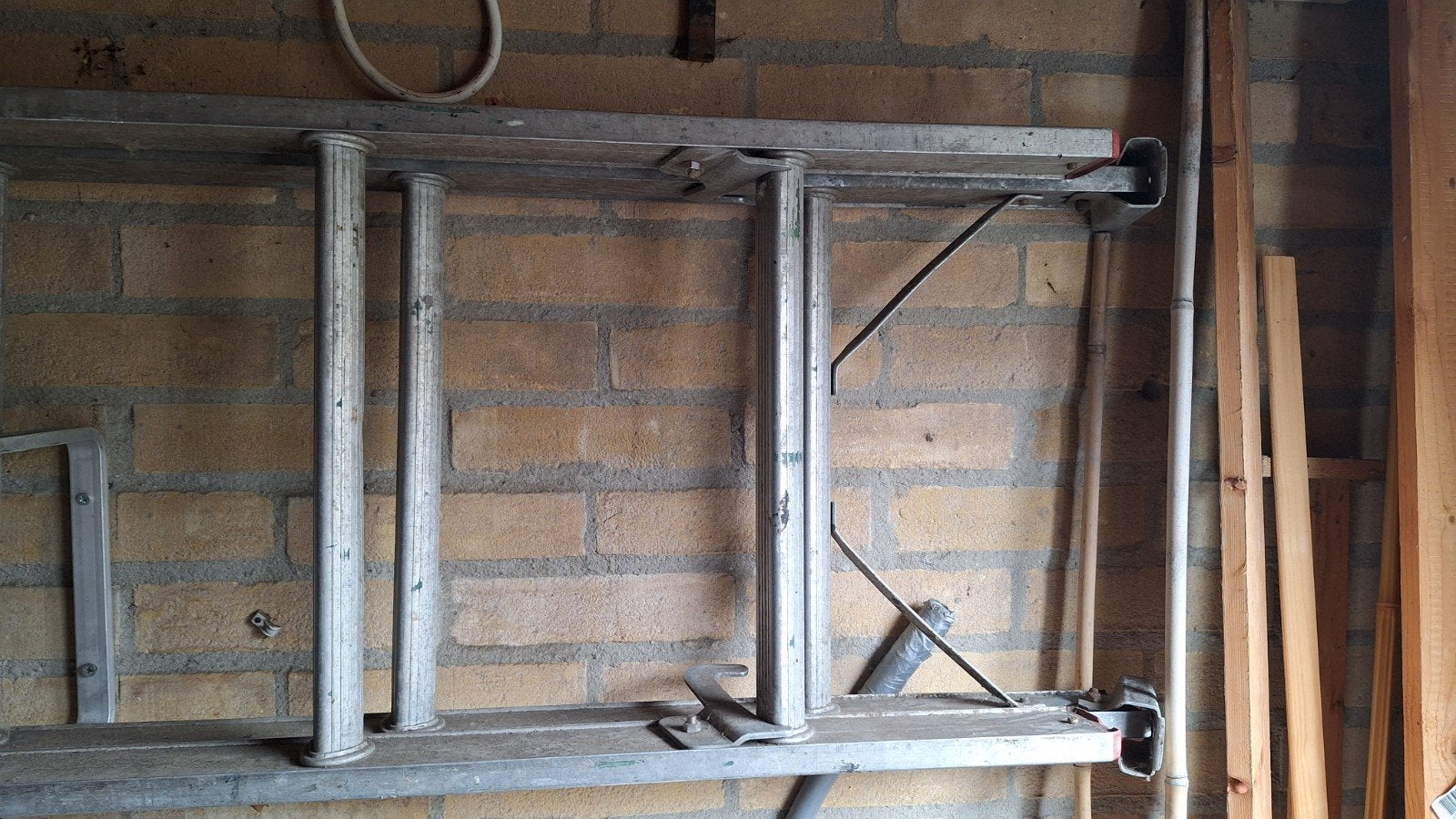 Altrex 2x12 treden aluminium ladder (tot 3m), Doe-het-zelf en Verbouw, Ophalen, Gebruikt, Ladder, 2 tot 4 meter