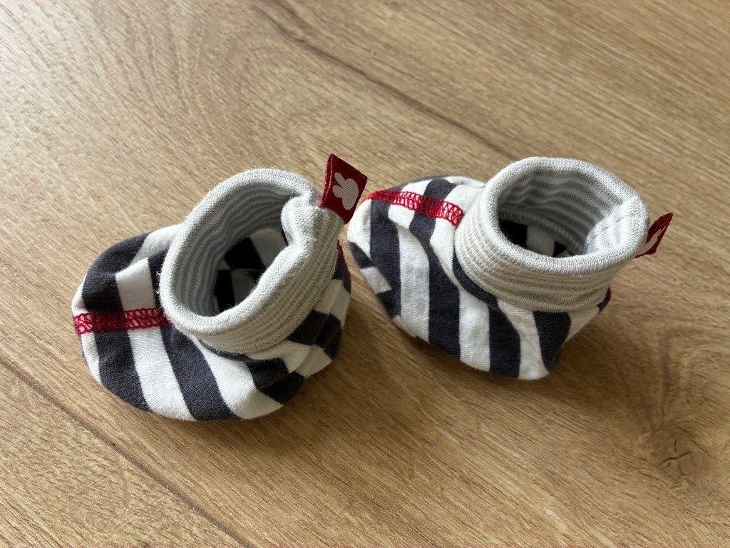 Lekkere warme Nijntje baby sokjes/pantoffeltjes, Ophalen of Verzenden, Gebruikt, Jongetje of Meisje, Slofjes