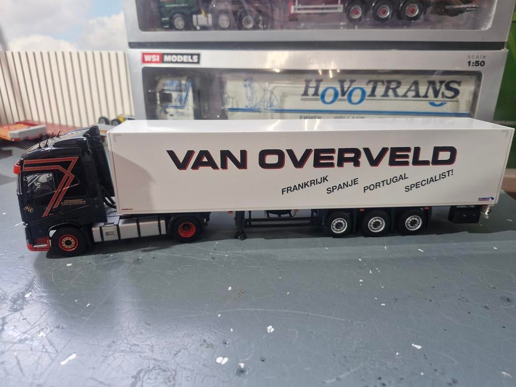 Volvo FH 4 4x2 met kastentrailer wsi van Overveld, Ophalen of Verzenden, Zo goed als nieuw, Bus of Vrachtwagen, Wsi