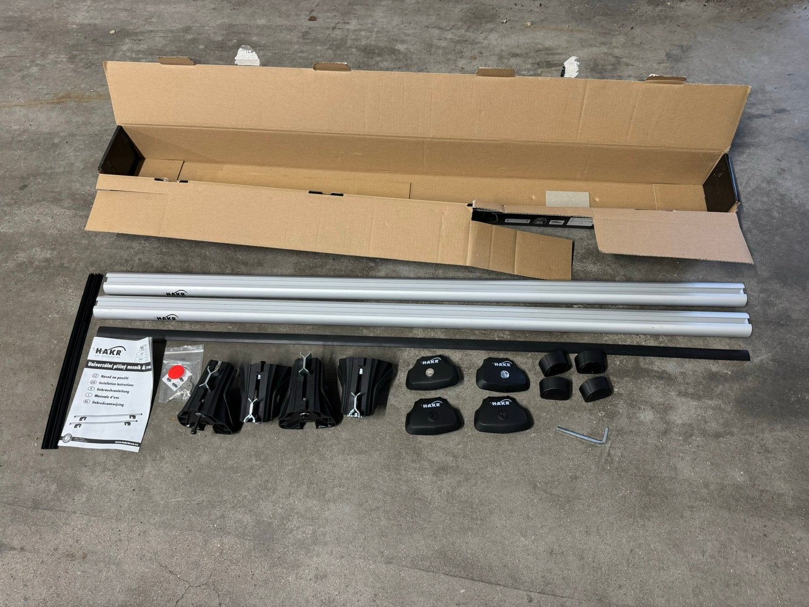 Hakr HV0053 aluminium dakdragers bevestiging open dakrails!, Ophalen, Zo goed als nieuw