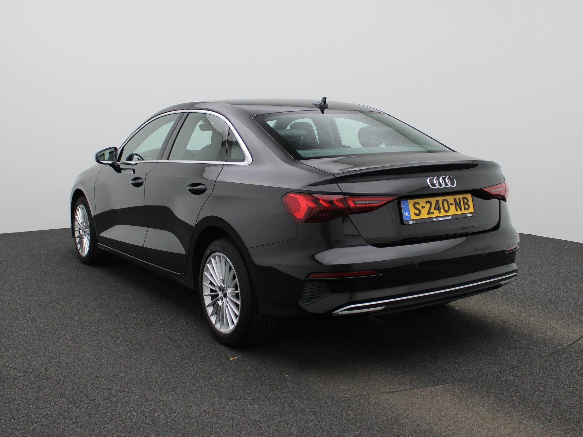 Audi A3 Limousine 30 TFSI Advanced edition 110 PK | Automaat, Auto's, Audi, 12 maanden, Stof, Gebruikt, Zwart