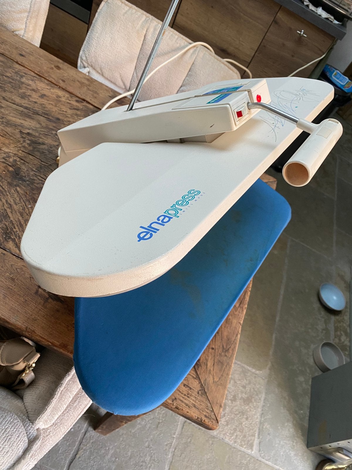 Strijktafel machine, Ophalen, Zo goed als nieuw