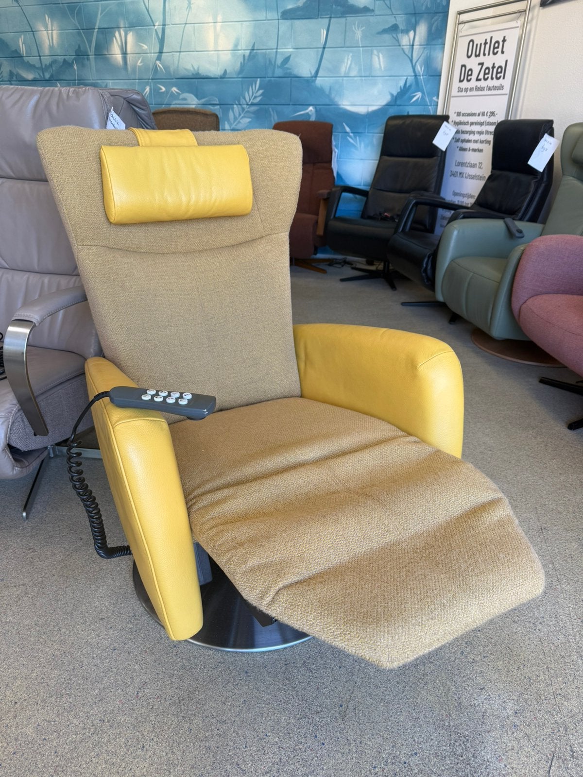 Luxe Prominent Sta op stoel relax fauteuil 3 motoren, Ophalen of Verzenden, Zo goed als nieuw, Leer, Gratis bezorging regio Utrecht