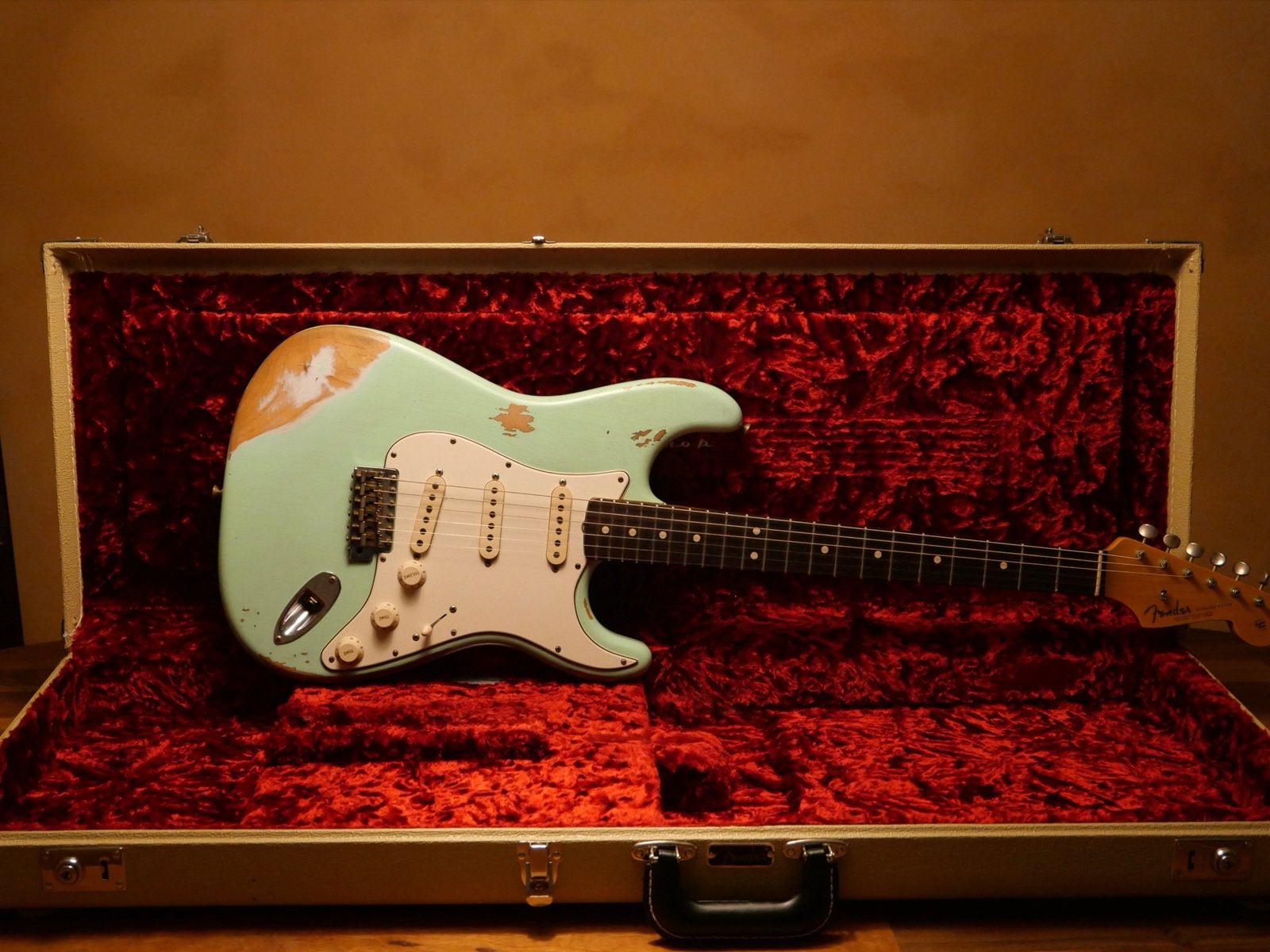 Fender CS Heavy Relic 1963 Stratocaster - Faded Surf Pearl, Ophalen of Verzenden, Gebruikt, Solid body, Fender
