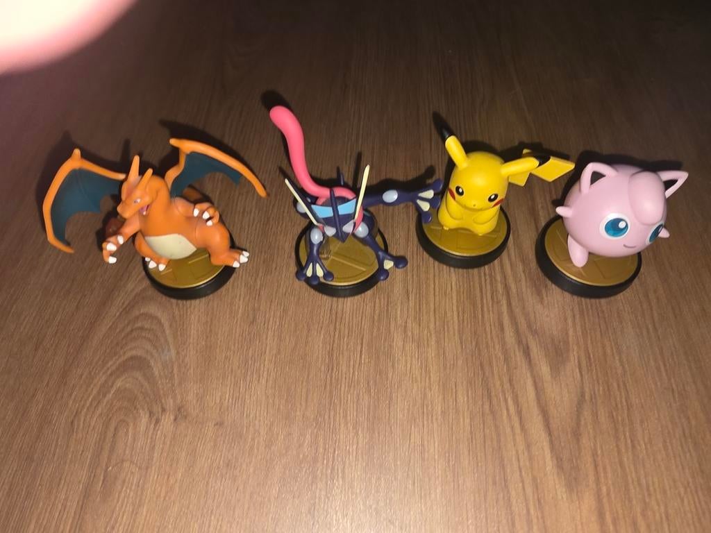 Pokémon Amiibo Set: Pikachu, Charizard, Greninja, Jigglypuff, Ophalen of Verzenden, Zo goed als nieuw
