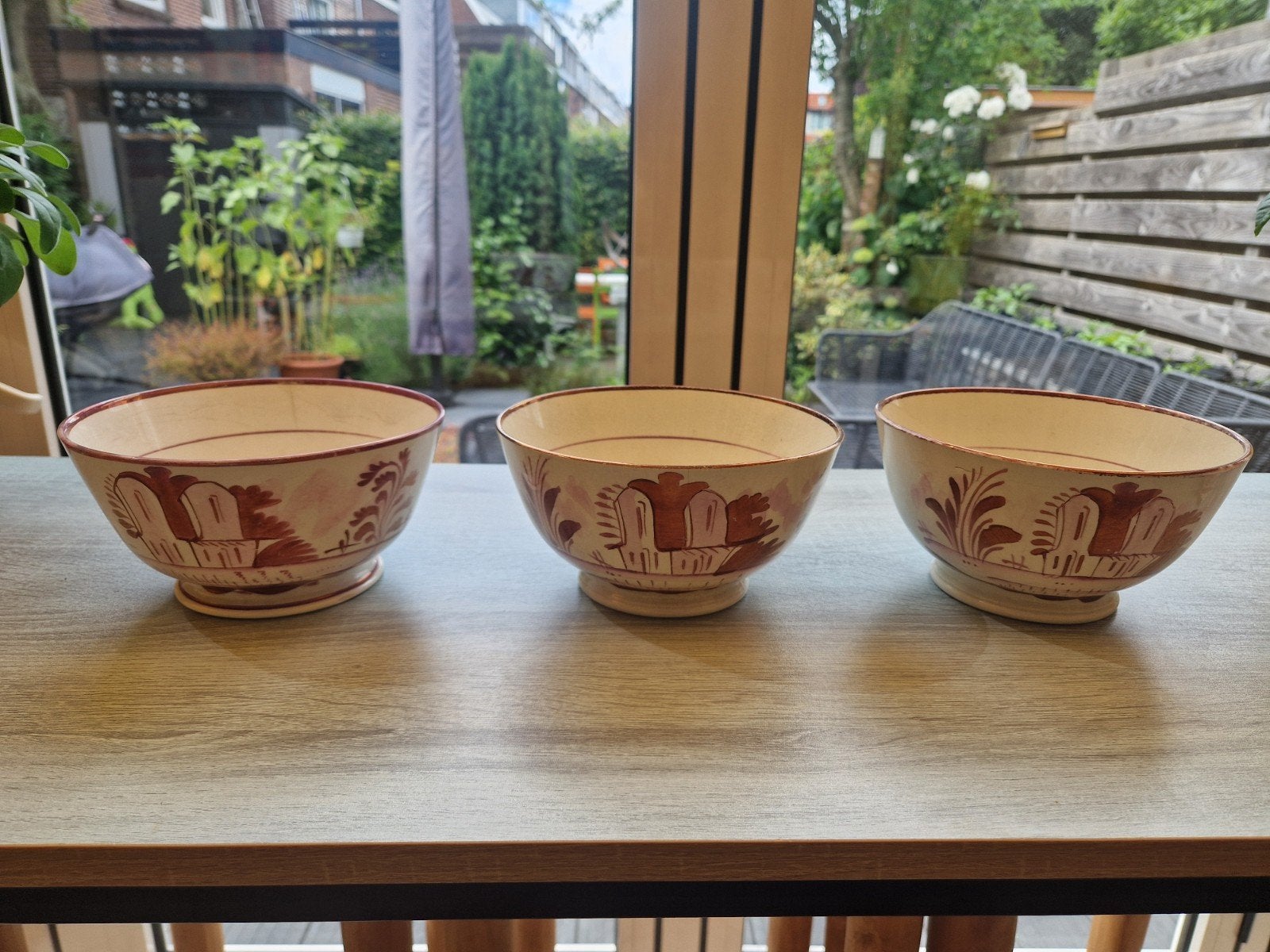 Staffordshire pearlware pink 3 schalen kaststel, Ophalen