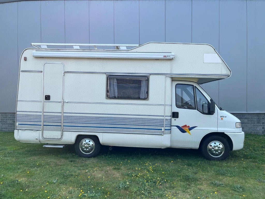 Fiat ducato camper 2.5 TDI 1998 zeer netjes!!, Ringverwarming, Fiat, Achteruitrijcamera, Particulier