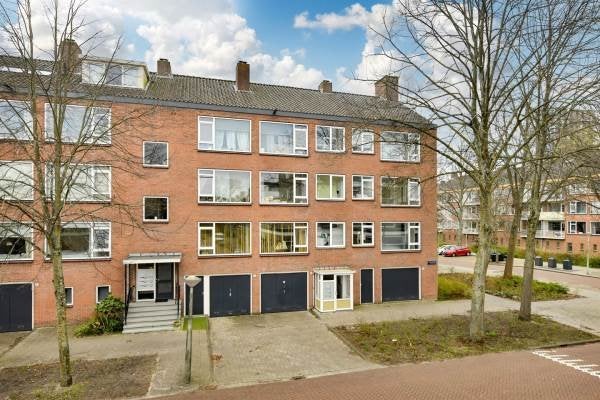 NIEUW! Woonruimte te huur Valkenstein, Amsterdam