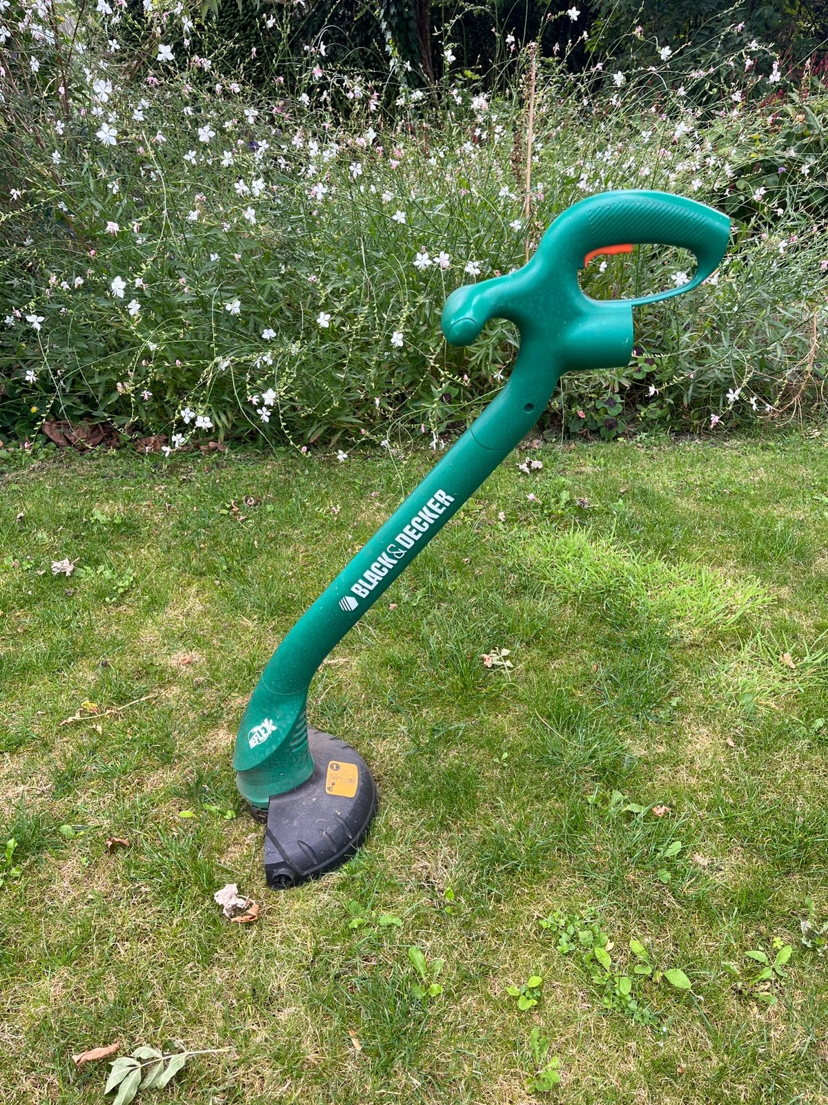 Goed werkende Black en Decker grastrimmer, Ophalen, Gebruikt, 10 tot 30 cm, Elektrisch
