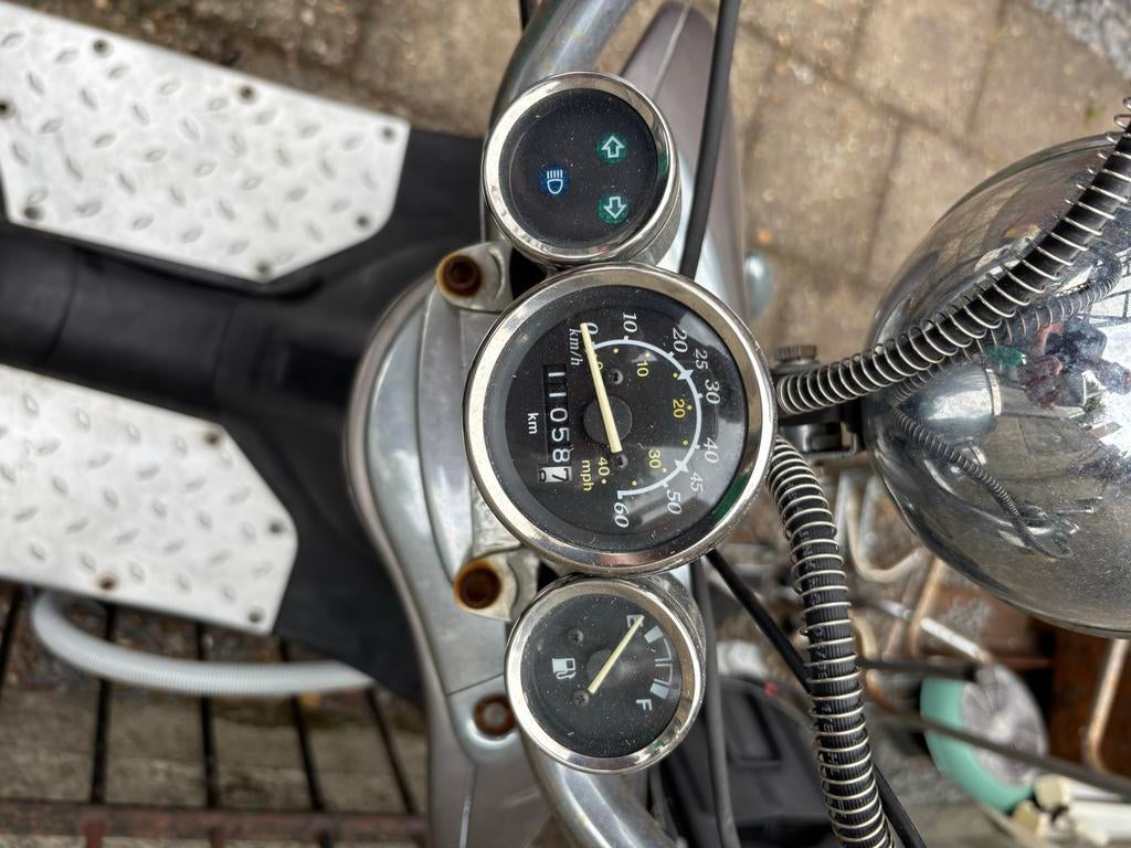 Fosti Retro staat al jaar stil loopt nu niet, Fietsen en Brommers, Scooters | Overige merken, Ophalen, Zo goed als nieuw, Maximaal 45 km/u