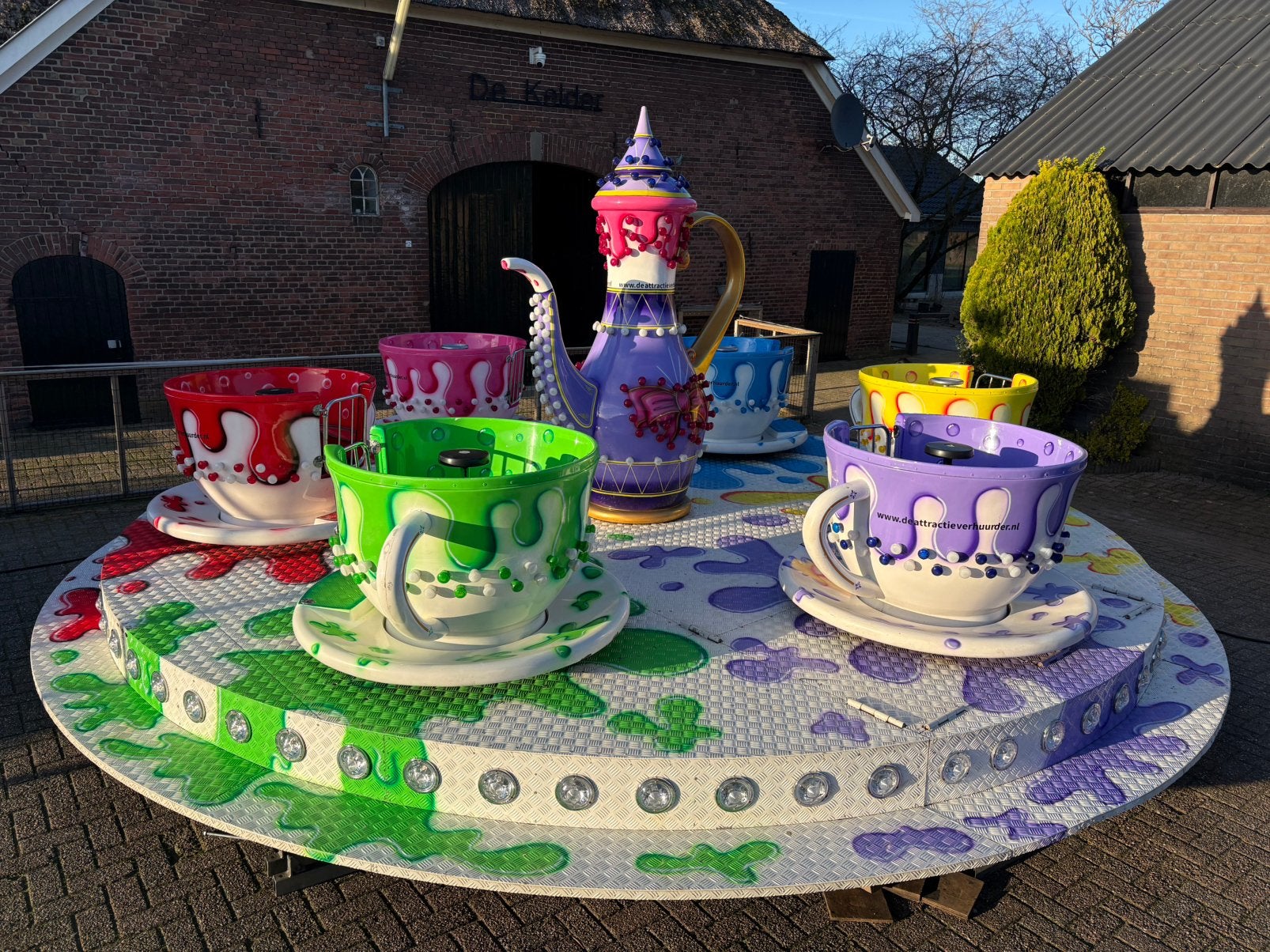 Te huur. Tea cups kermis attractie, Ophalen, Overige