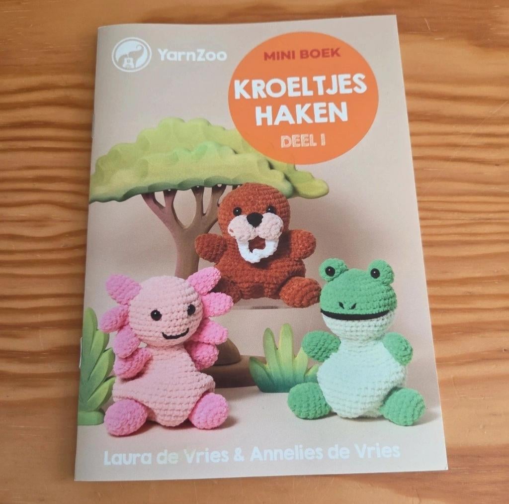 Kroeltjes Haken Deel 1 - Mini Boek YarnZoo, Boeken, Ophalen of Verzenden, Zo goed als nieuw, Breien en Haken, Laura de Vries & Annelies de Vries