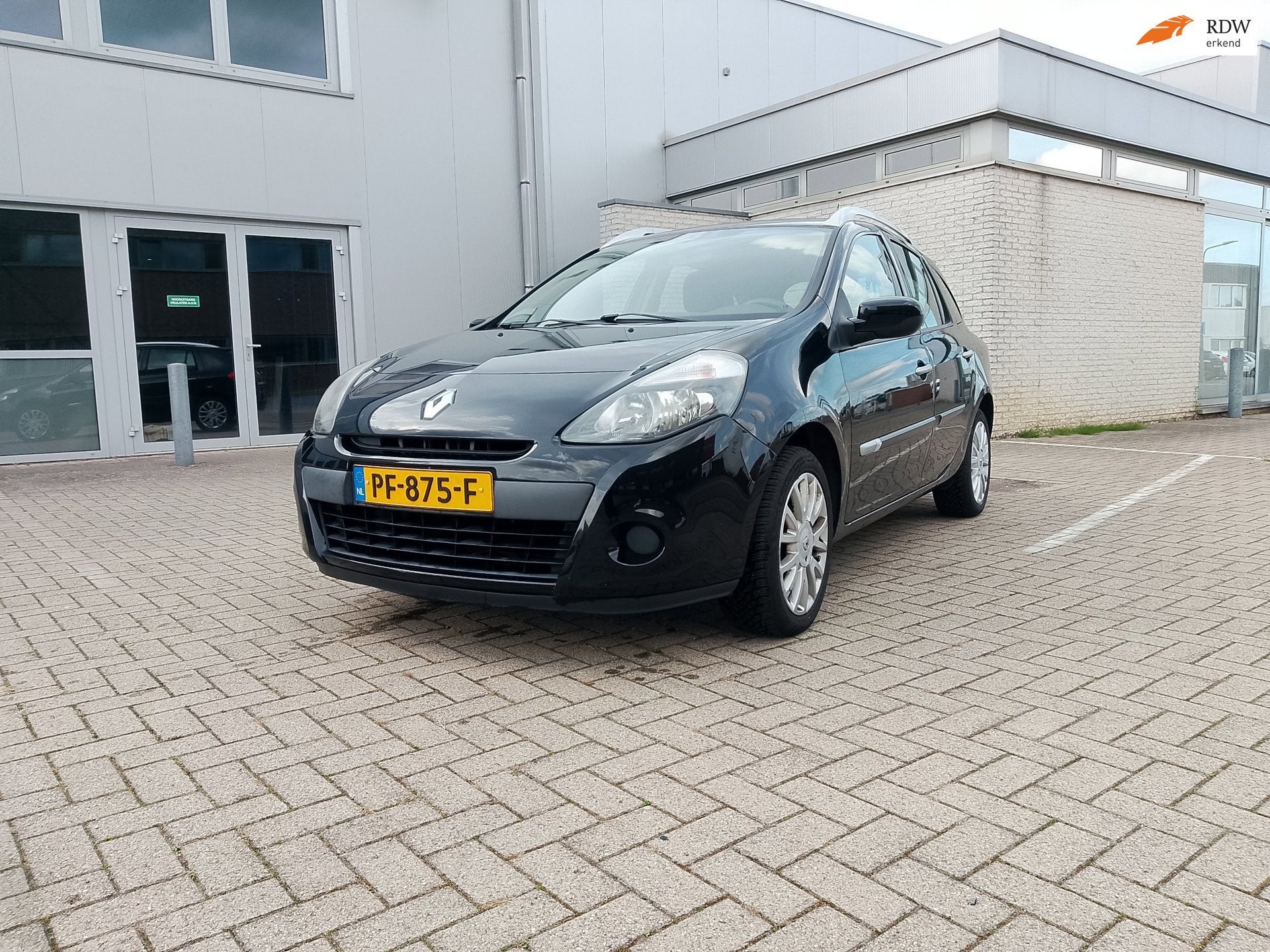 Renault Clio Estate 1.2-16V Collection, Auto's, Voorwielaandrijving, Euro 5, Gebruikt, 4 cilinders