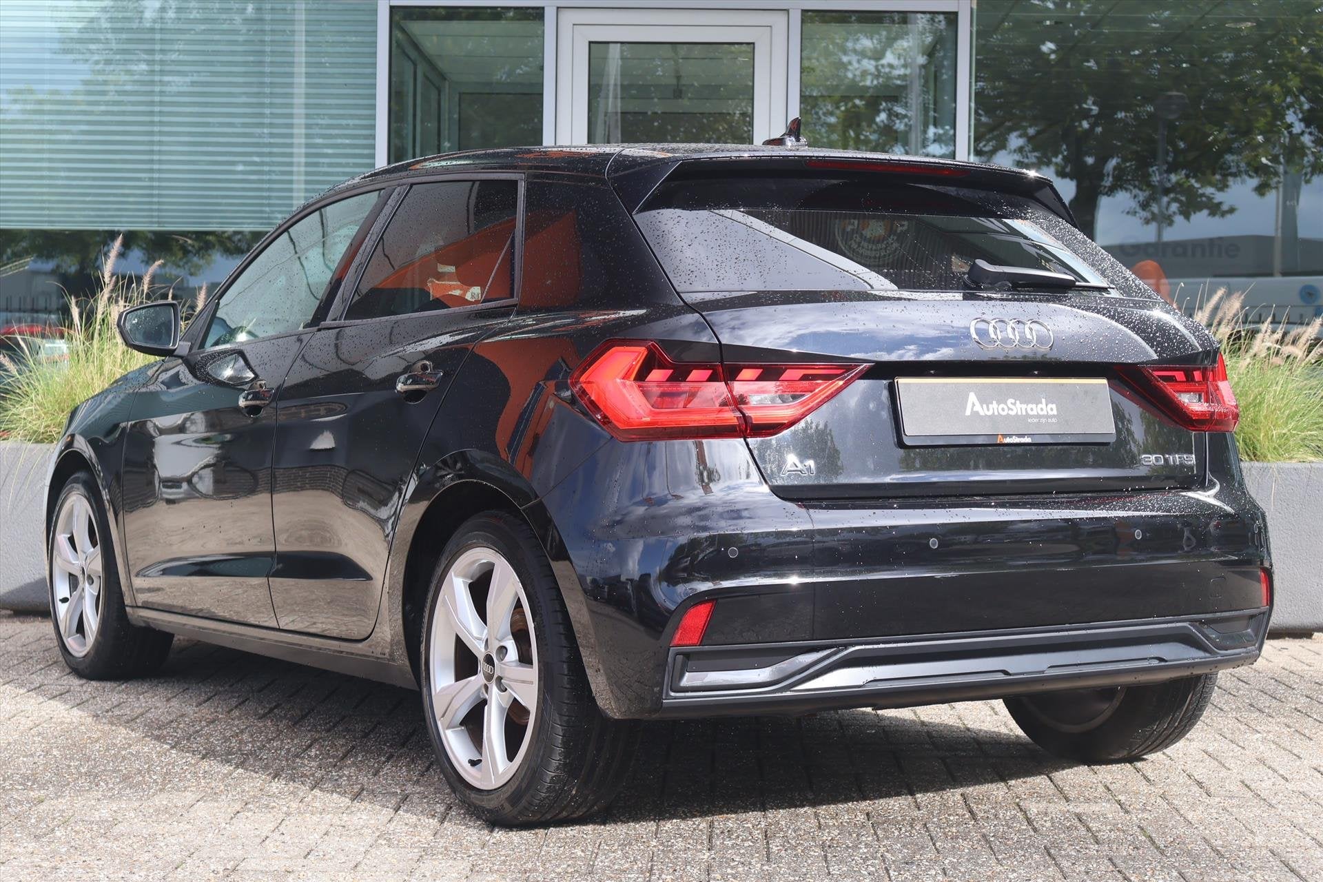 Audi A1 Sportback 30 TFSI Advanced Edition 110pk | Keyless |, Auto's, Keurmerk '100% Onderhouden', Dealer onderhouden, Stof, Met garantie (alle)