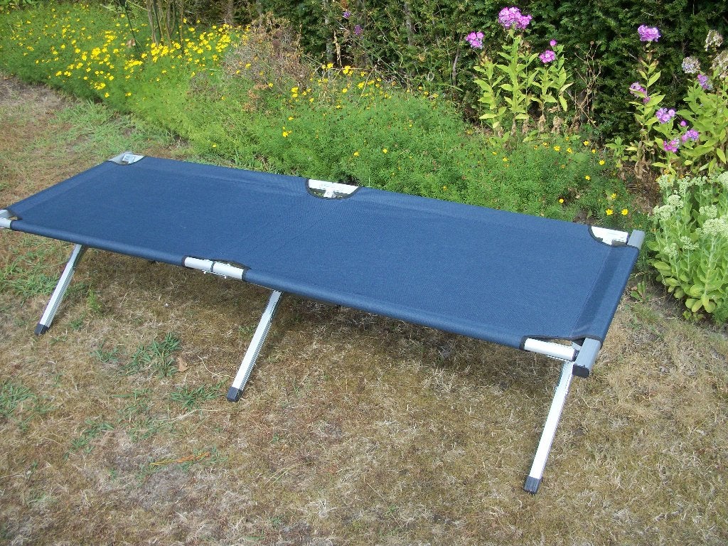 Veldbed - Camping Stretcher - Opvouwbaar Opbergtas - netjes, Ophalen, Zo goed als nieuw