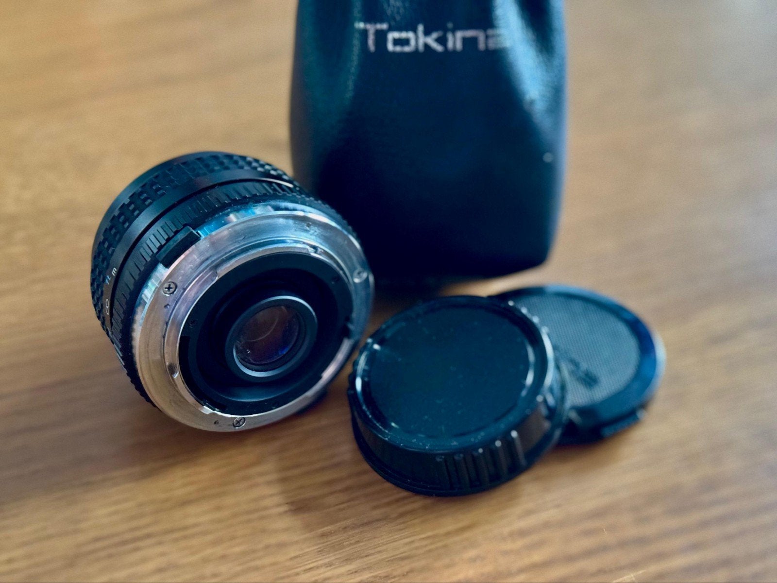 RMC Tokina lens 28 mm f/2.8 met lenskap (52 mm), Ophalen of Verzenden, Gebruikt, Tokina, Overige vattingen