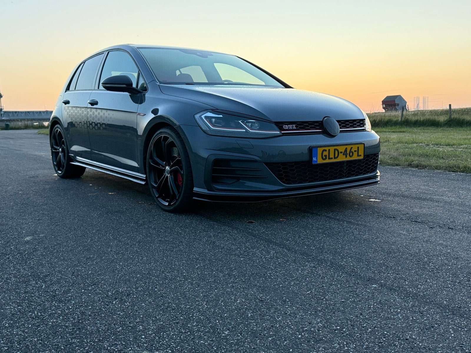 Volkswagen Golf 2.0 TSI 290pk 7-DSG 2019 Grijs, Auto's, 4 cilinders, 1984 cc, Hatchback, Voorwielaandrijving