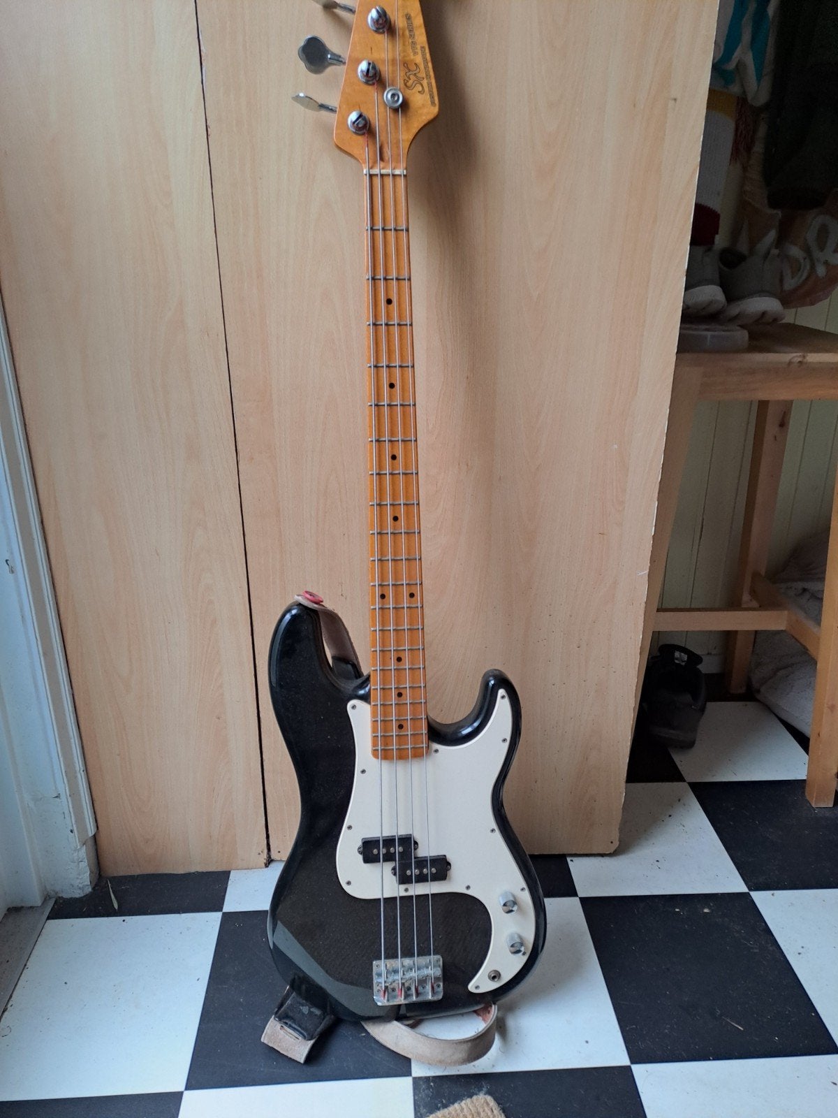 basgitaar, Muziek en Instrumenten, Snaarinstrumenten | Gitaren | Bas, Ophalen