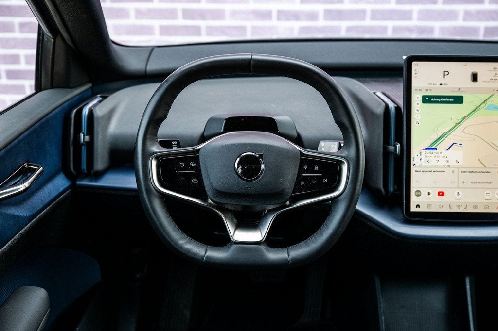 Volvo EX30 Single Motor Extended Range Plus 69 kWh | Climate, Auto's, Volvo, Automaat, Achterwielaandrijving, Gebruikt, Leder en Stof