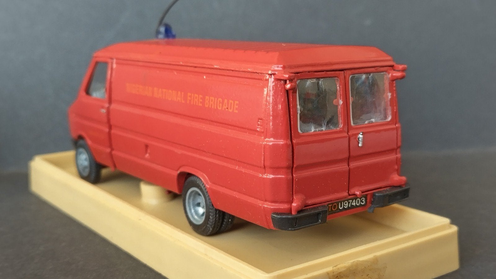 Iveco Daily American National Fire 1:43 Old Cars Pol, Overige merken, Auto, Verzenden, .