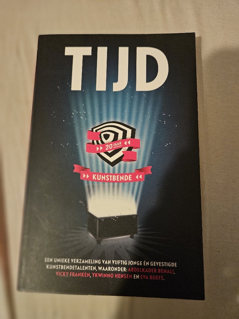 Tijd, Door Aanstormend Talent Van Kunstbende (Kunstbende), Ophalen of Verzenden, Gelezen