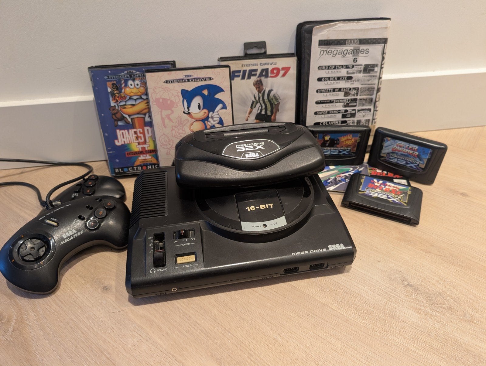 Sega Mega Drive + 32X bundel, compleet en werkend, Ophalen of Verzenden, Gebruikt, Met 2 controllers, Mega Drive