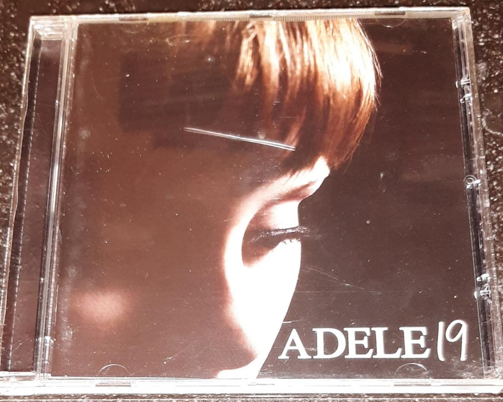 Adele 19, Ophalen of Verzenden, Zo goed als nieuw