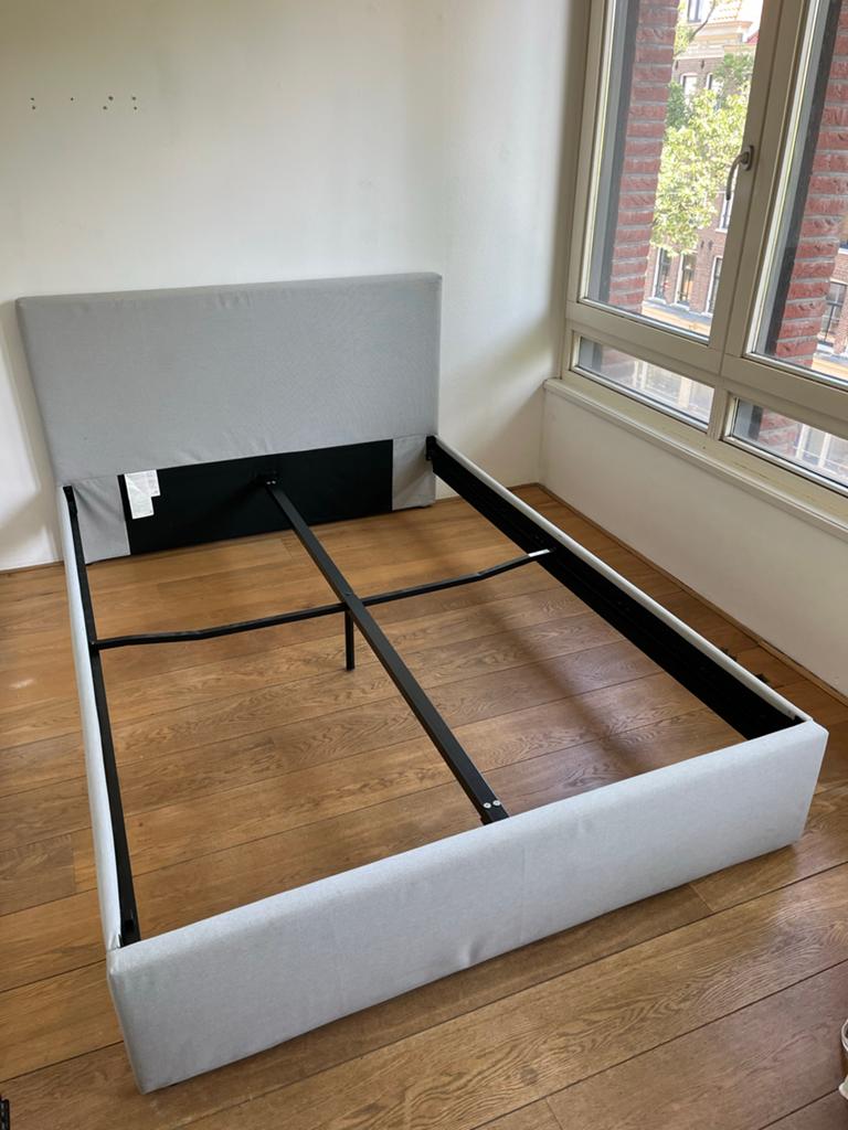 IKEA bedframe 140x200 cm, lichtgrijs, Ophalen, Tweepersoons, 140 cm, Zo goed als nieuw