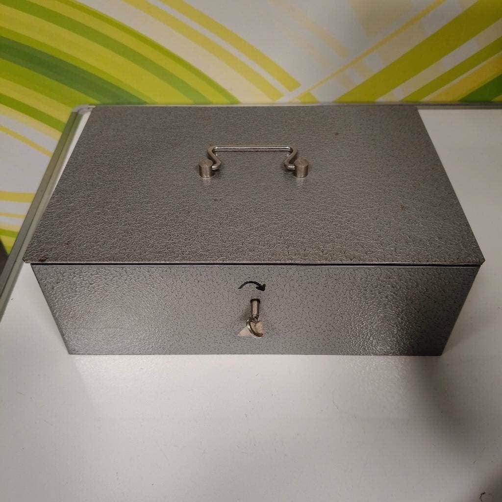 Vintage stalen geldkist Safety grijs 10.5x30x20.5 cm, Ophalen, Gebruikt, Metaal of Blik