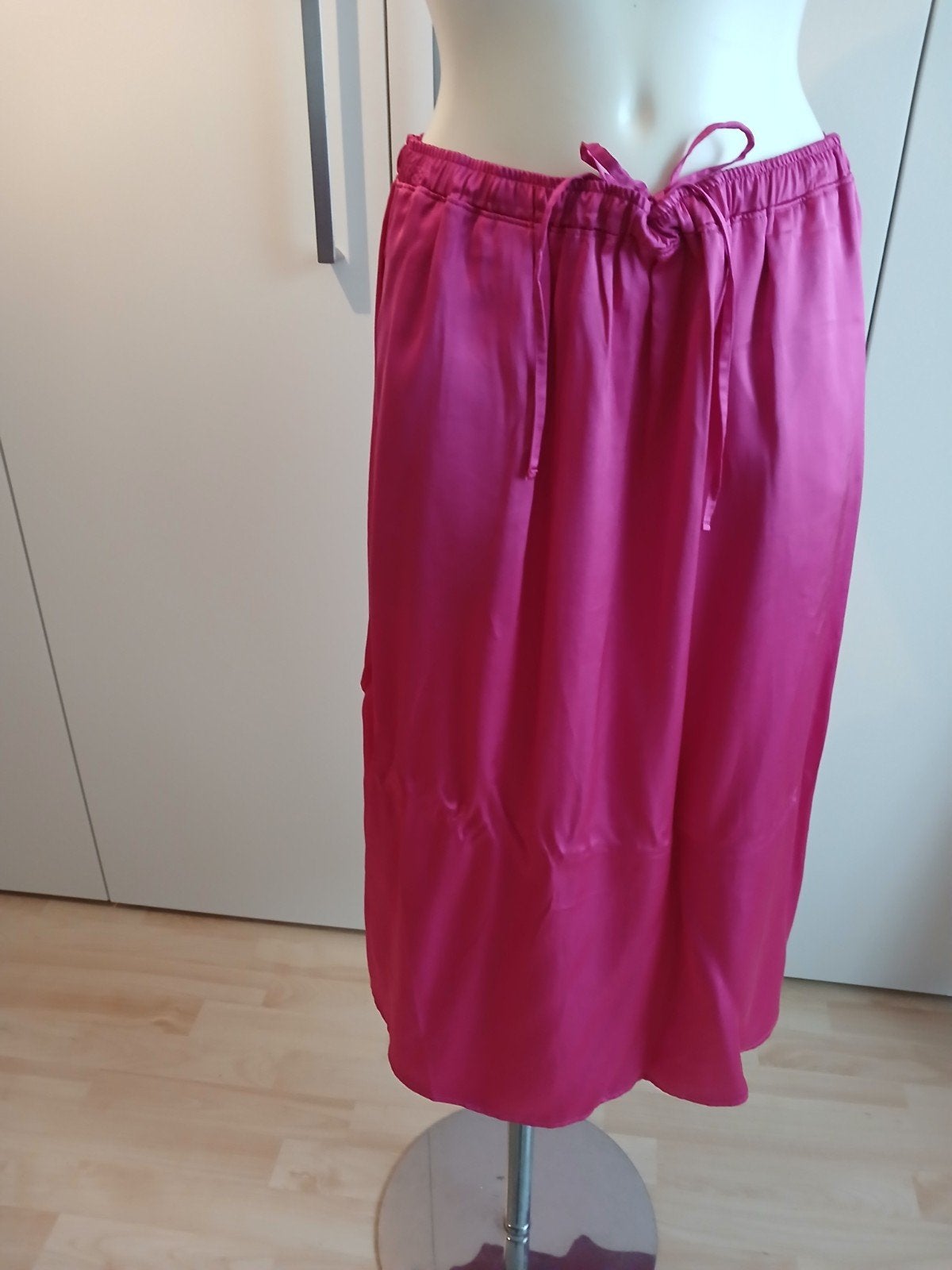 Hema satijnen rok fuchsia maat L nieuw met kaartje, Maat 42/44 (L), Nieuw, Ophalen of Verzenden, Roze