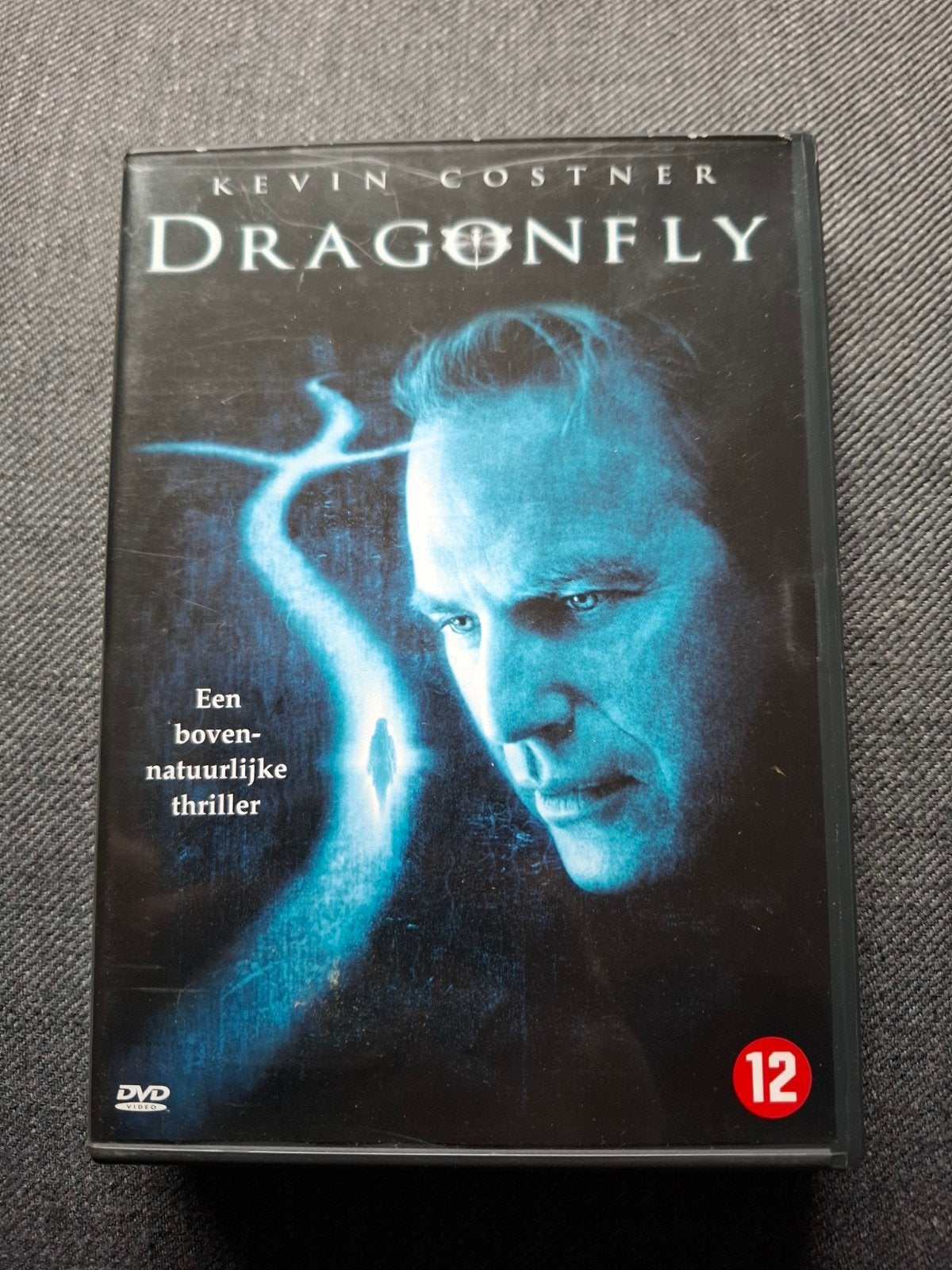 Dragonfly DVD - Bovennatuurlijke thriller met Kevin Costner, Cd's en Dvd's, Nederlands, Ophalen of Verzenden, Bovennatuurlijke thriller