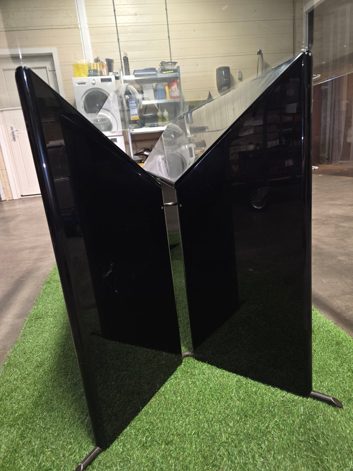 Glazen eettafel met unieke zwarte poten, Huis en Inrichting, Tafels | Eettafels, Ophalen, Gebruikt, 50 tot 100 cm, Modern design met unieke poten