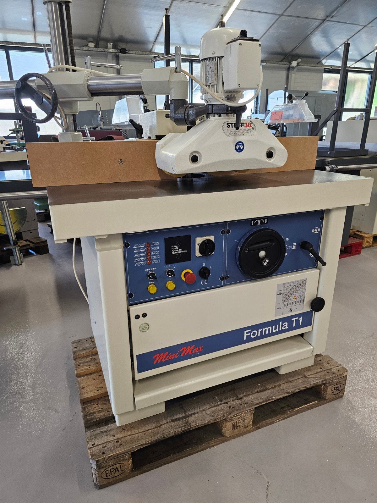 Freesmachine met aanvoerapparraat Merk SCM, Overige soorten, Zo goed als nieuw, Elektrisch, SCM MiniMax Casadei