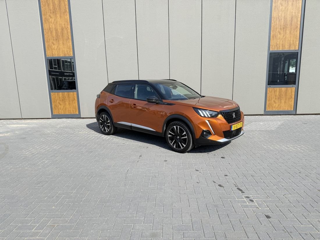 Peugeot 2008 1.2 PureTech - GT Pack 131Pk Nieuwe Riem, Auto's, Dealer onderhouden, Gebruikt, Met garantie (alle), Leder