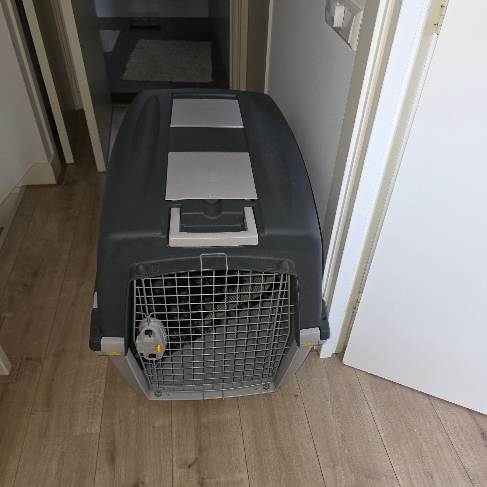 Grote hondenbench, zo goed als nieuw, kunstof merk trixie, Dieren en Toebehoren, Ophalen, Zo goed als nieuw