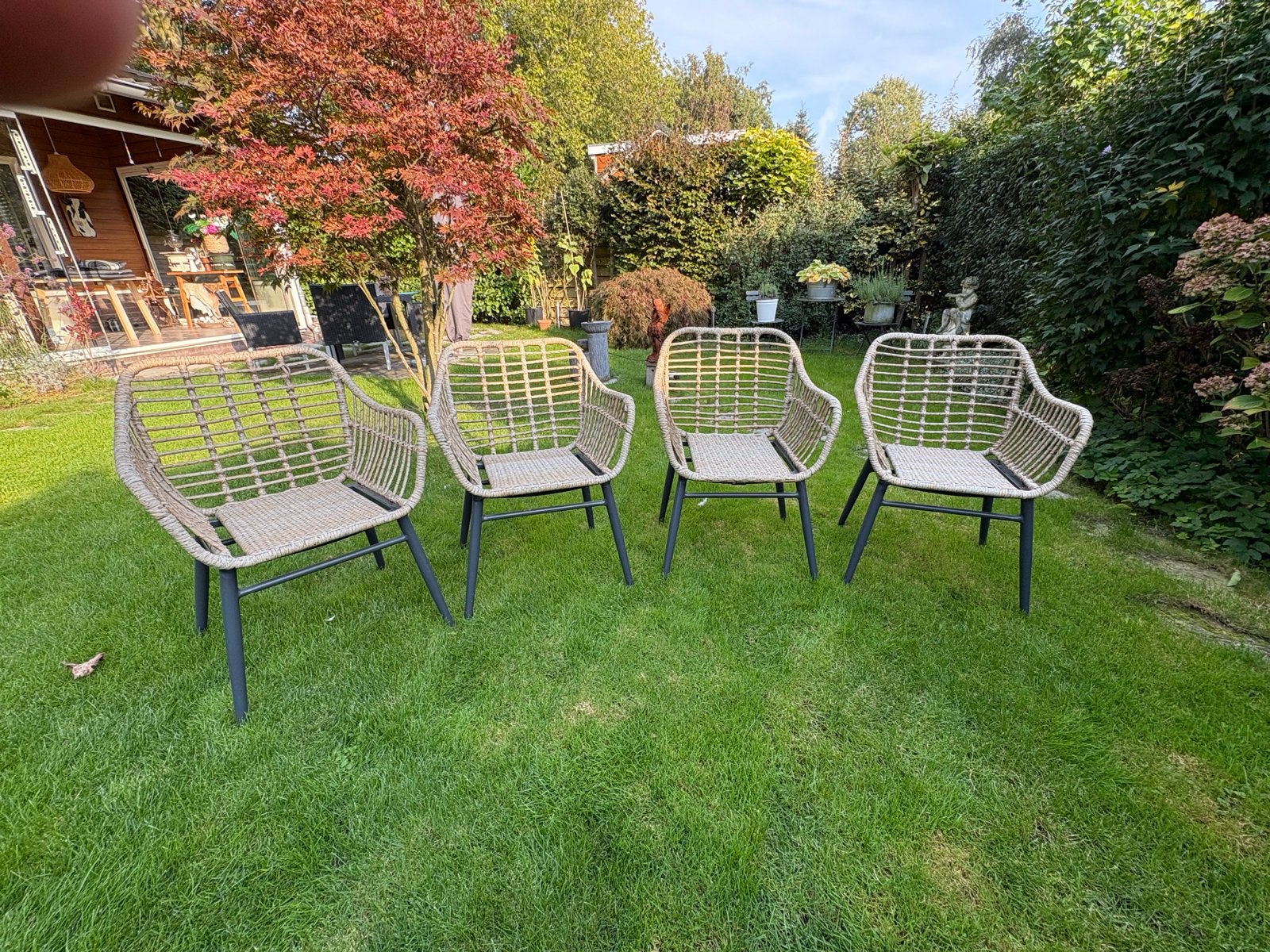 Foto 2 van 4x Tuinstoelen met antraciet metalen onderstel