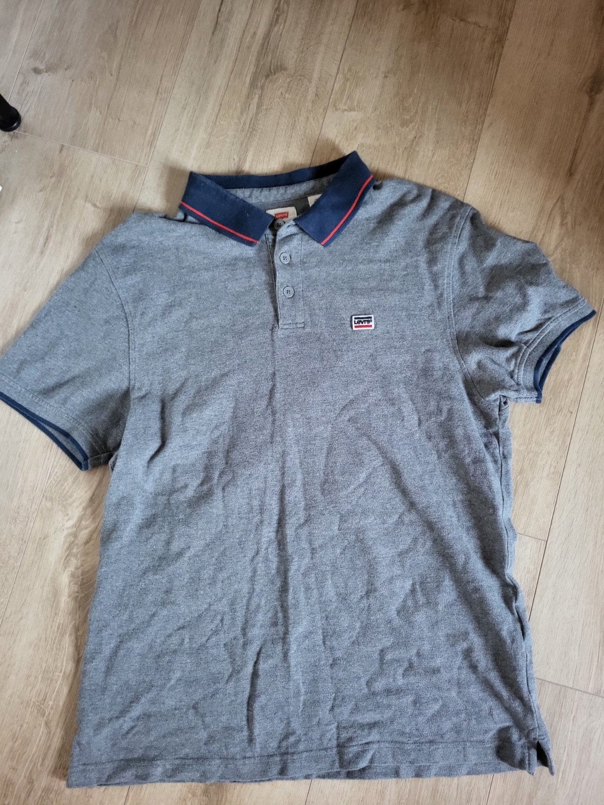 Levi's Polo Shirt - Grijs met marineblauwe kraag 🍃, Maat 52/54 (L), Levi's, Blauw, Ophalen of Verzenden