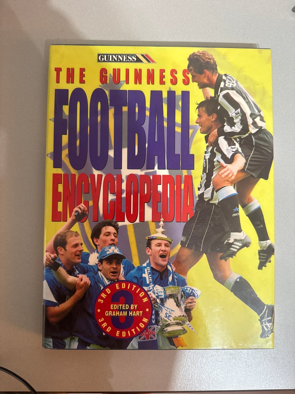 Guinness Voetbal Encyclopedie - 3e Editie, Ophalen of Verzenden, Gelezen, Balsport