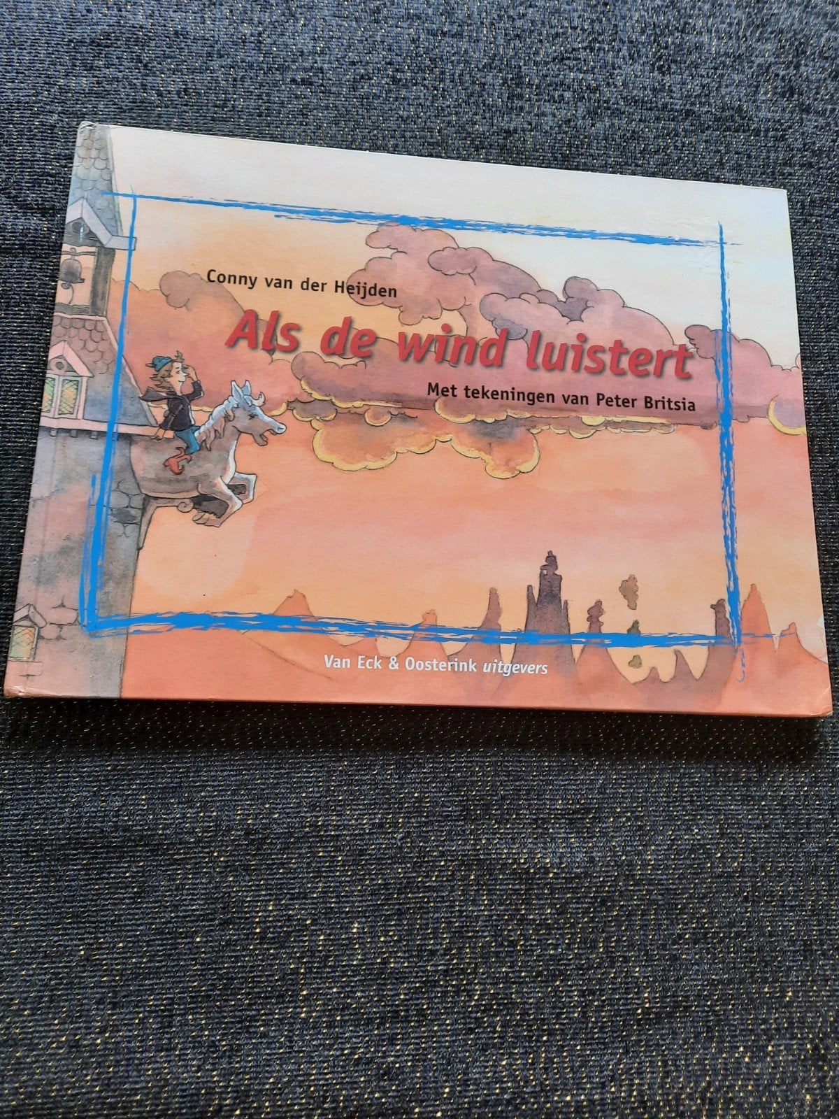 Als de wind luistert - Conny van der Heijden (hardcover), Ophalen of Verzenden, Gelezen, Sprookjes