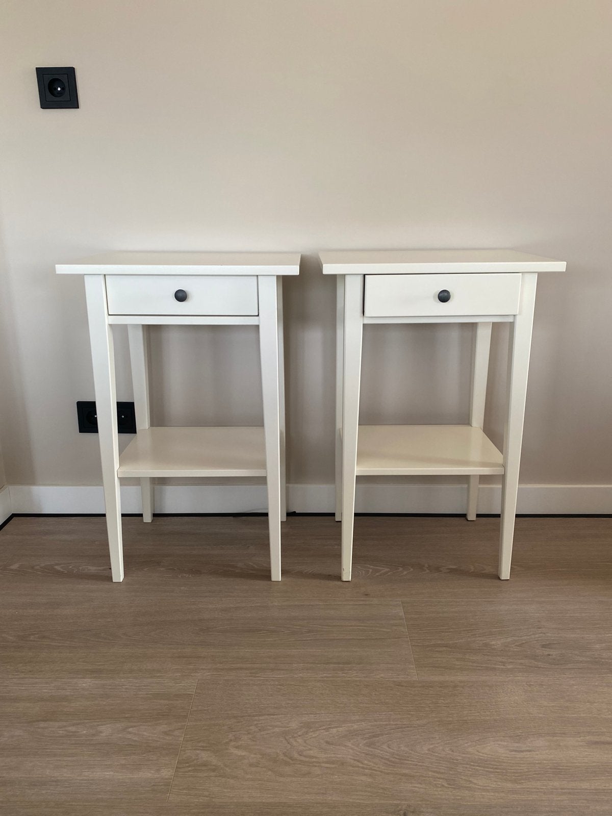 2 nachtkastjes van Ikea Hemnes, Minder dan 55 cm, Gebruikt, Hemnes, Ophalen of Verzenden
