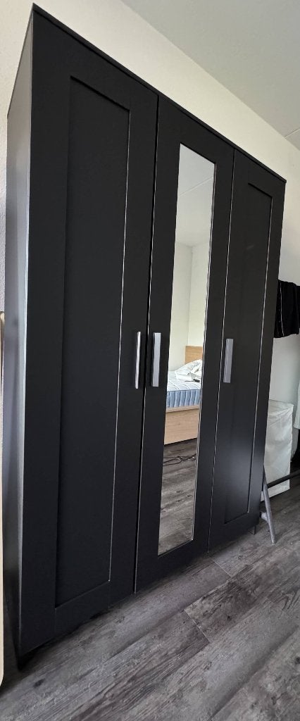 IKEA BRIMNES 3-Door Wardrobe with Mirror Black, Ophalen, Met deur(en), 100 tot 150 cm, Zo goed als nieuw