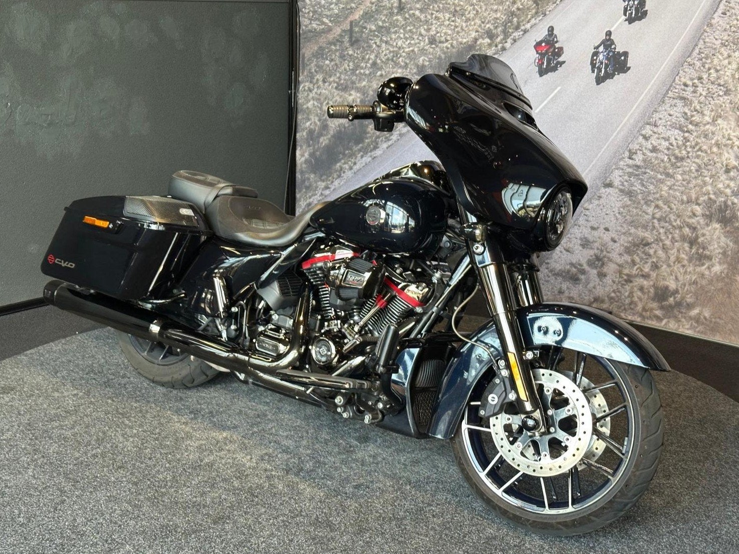Harley-Davidson FLHXSE CVO STREET GLIDE (bj 2022), Laan van Vredenoord 33
2289 DA  RIJSWIJK, NL, Bedrijf, Overig, Sales@harleydavidsonrotterdam.nl