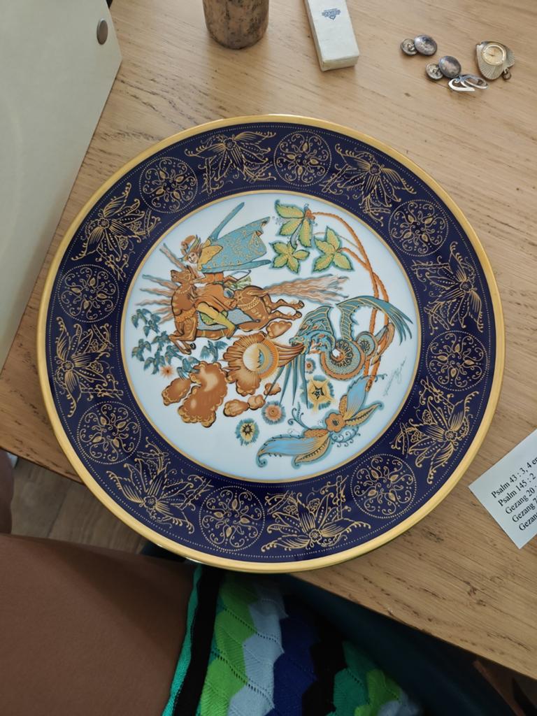 Porseleinen Bord hutchenreuther Drache Jahresteller, Ophalen of Verzenden