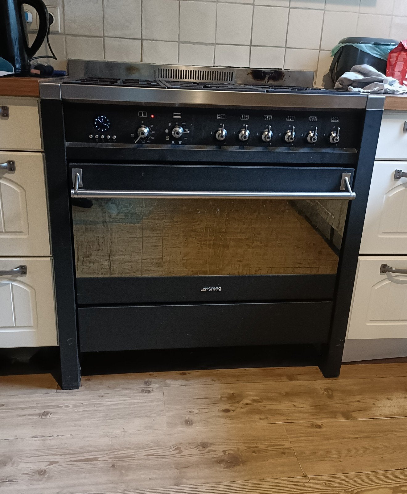 Smeg 6 pits gasfornuis+oven+ grill met wok- en visbrander, Ophalen, Gebruikt, 60 cm of meer, Gas