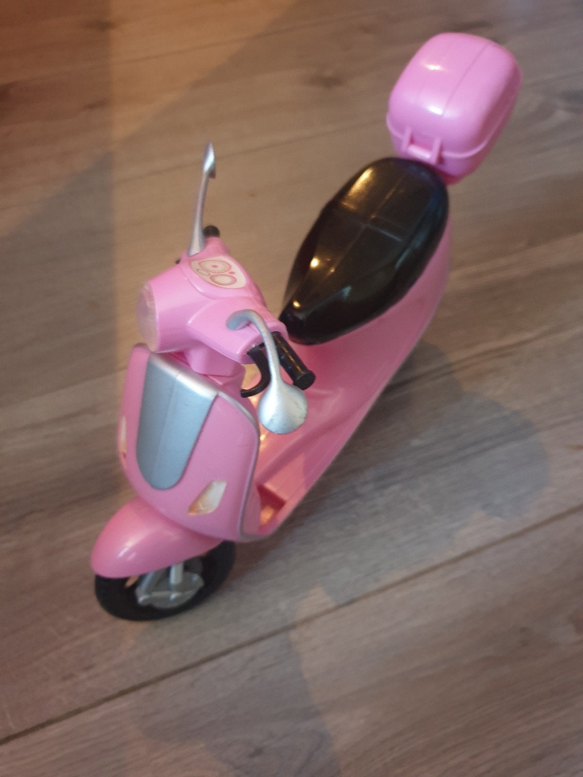 Barbie scooter, Ophalen, Zo goed als nieuw