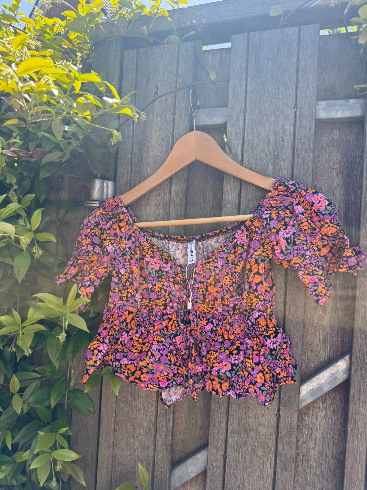 Fb sister zomerstop bloemenprint XS, Kleding | Dames, Tops, Overige kleuren, Ophalen of Verzenden, Zo goed als nieuw, Korte mouw