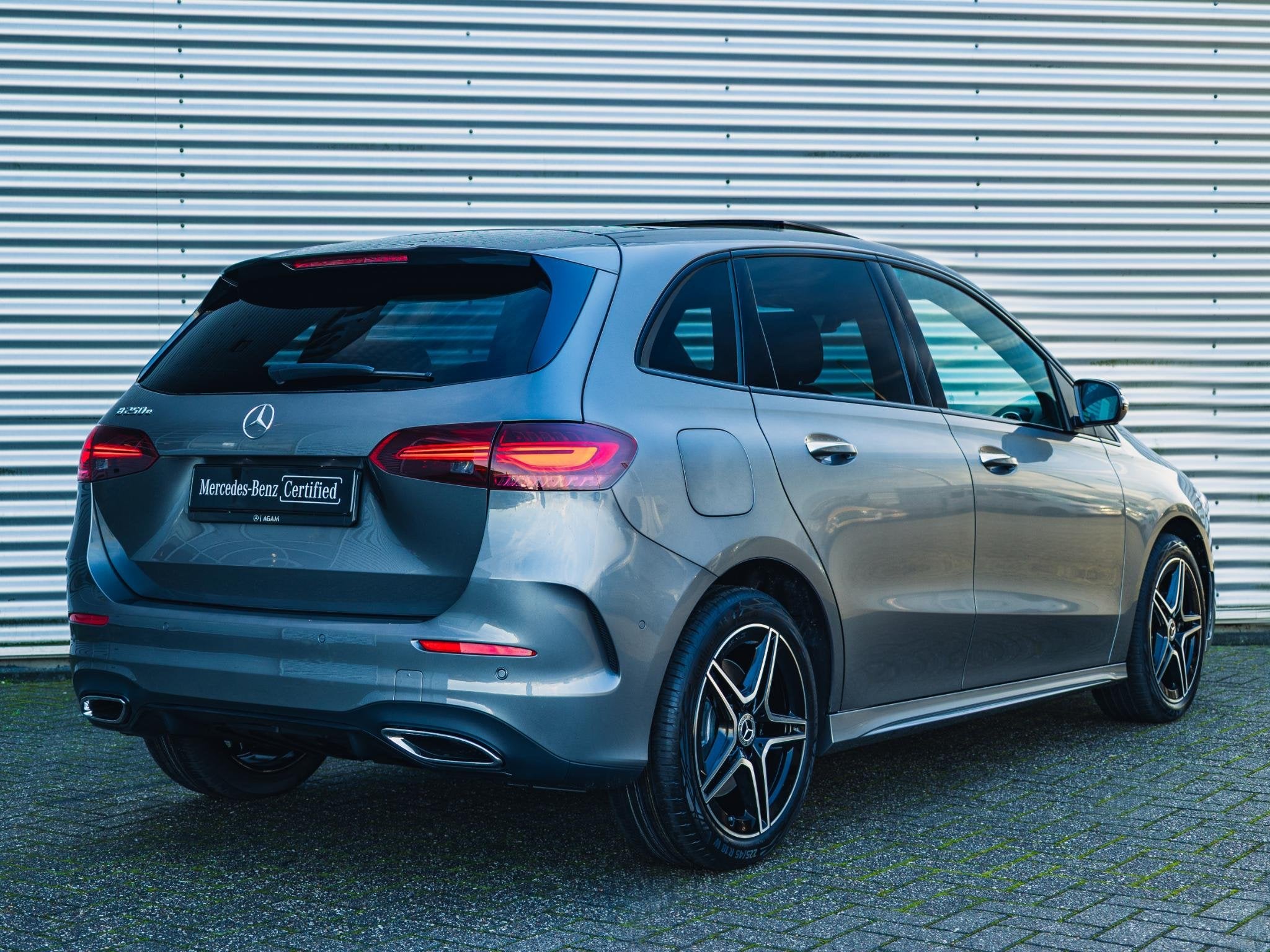 Mercedes-Benz B-Klasse 250 e Business Solution AMG Premium P, Auto's, Mercedes-Benz, Dealer onderhouden, Stof, Gebruikt, 4 cilinders