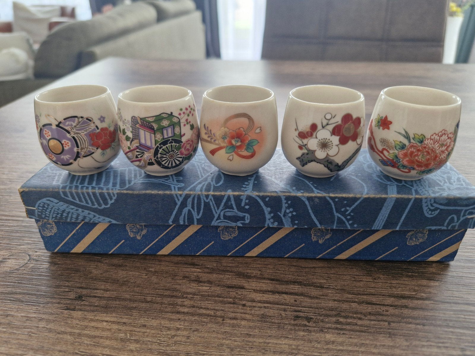 5 Vintage porseleinen sake-kopjes (ochoko), Verzamelen, Ophalen of Verzenden, Zo goed als nieuw, Overige typen