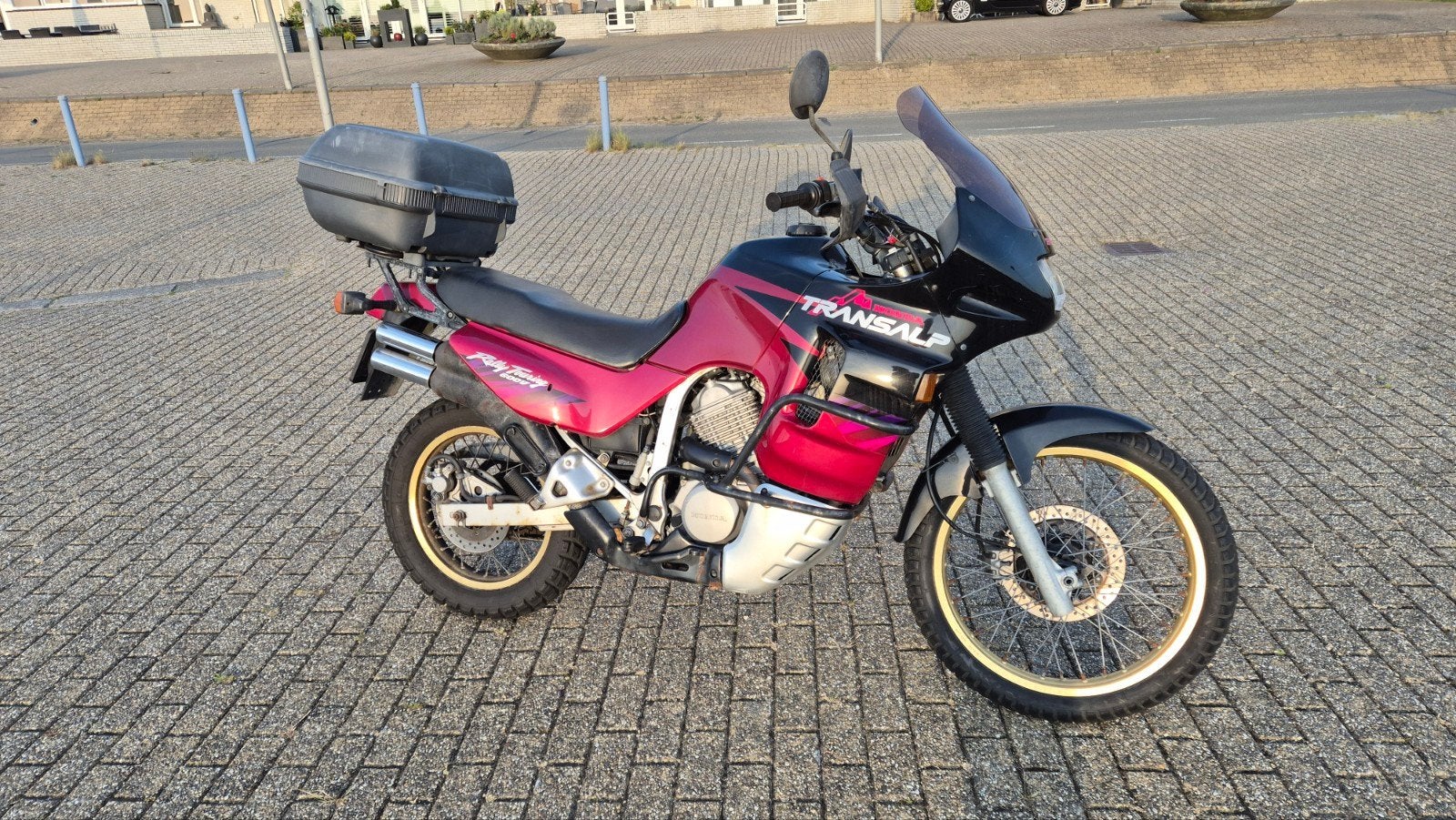 Honda Transalp XL600V 60.000 km, 2 cilinders, Motorrijbewijs A, Gebruikt, Particulier